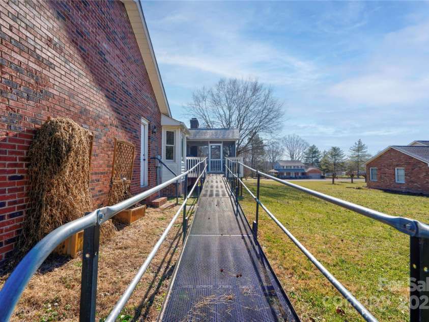 116 Country Creek Drive, Kings Mountain, NC 28086.  MLS# CAR4213874, YatesRealty ID 8542. 