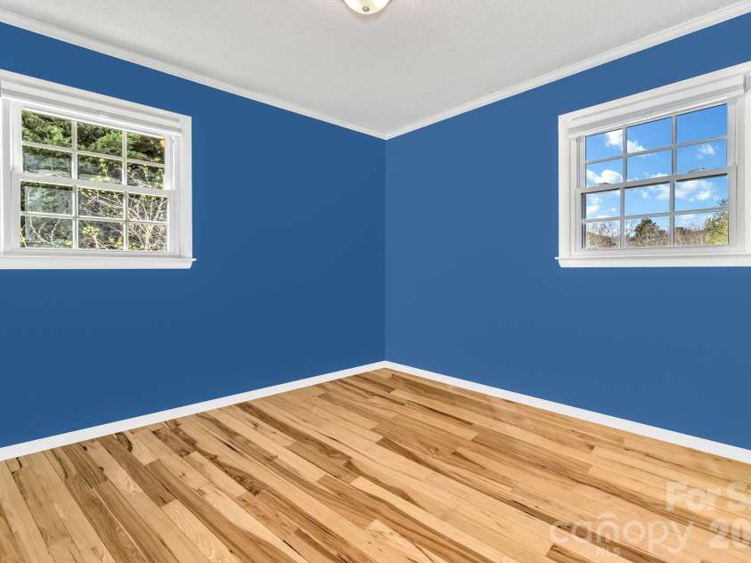 1 Oak Lane, Candler, NC 28715.  MLS# CAR4350223, YatesRealty ID 8543. 3rd bedroom