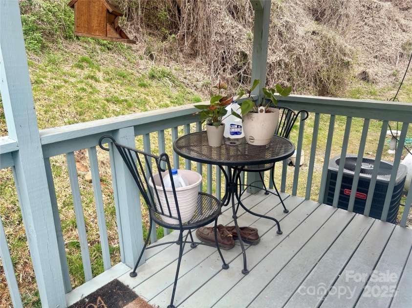 1235 Jenkins Branch Road, Bryson City, NC 28713.  MLS# CAR4242182, YatesRealty ID 8543. 