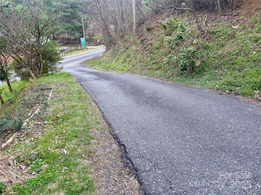 1235 Jenkins Branch Road, Bryson City, NC 28713.  MLS# CAR4242182, YatesRealty ID 8543. 