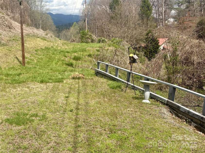 1235 Jenkins Branch Road, Bryson City, NC 28713.  MLS# CAR4242182, YatesRealty ID 8543. 