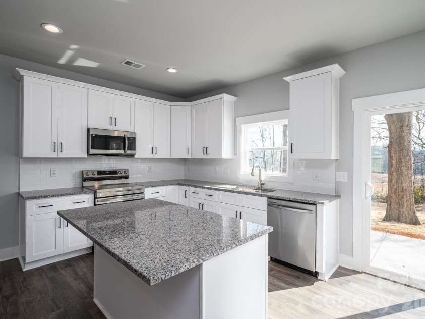 316 Sunrise Circle, Shelby, NC 28150.  MLS# CAR4340811, YatesRealty ID 8544. 