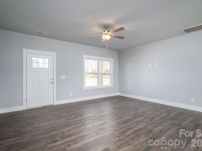 316 Sunrise Circle, Shelby, NC 28150.  MLS# CAR4340811, YatesRealty ID 8544. 