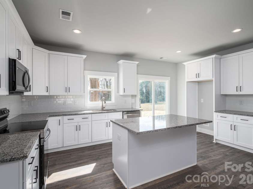 316 Sunrise Circle, Shelby, NC 28150.  MLS# CAR4340811, YatesRealty ID 8544. 