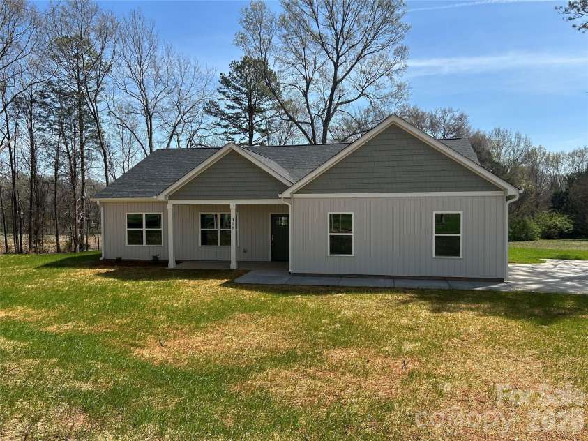 316 Sunrise Circle, Shelby, NC 28150.  MLS# CAR4340811, YatesRealty ID 8544. 