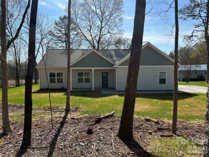 316 Sunrise Circle, Shelby, NC 28150.  MLS# CAR4340811, YatesRealty ID 8544. 