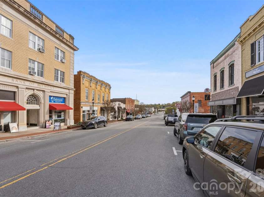 4117 Spring Cove Way, Belmont, NC 28012.  MLS# CAR4360370, YatesRealty ID 8545. Located 5.5 miles from downtown Belmont