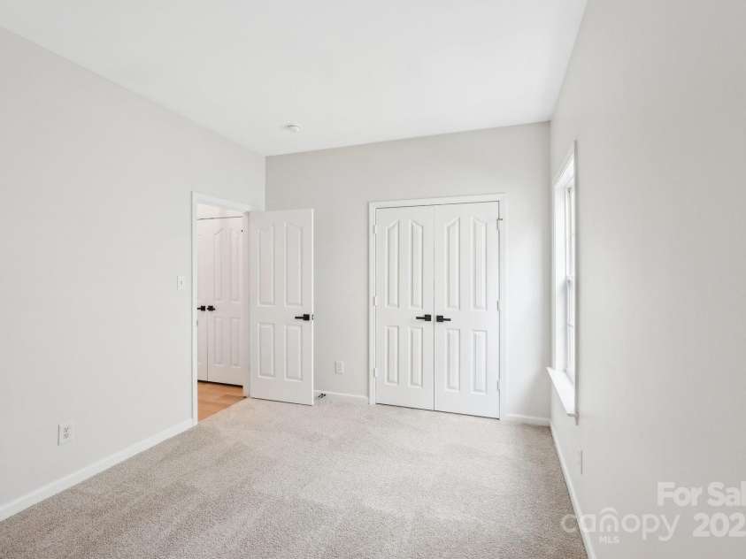 6423 Falls Lake Drive, Charlotte, NC 28270.  MLS# CAR4238747, YatesRealty ID 8545. 