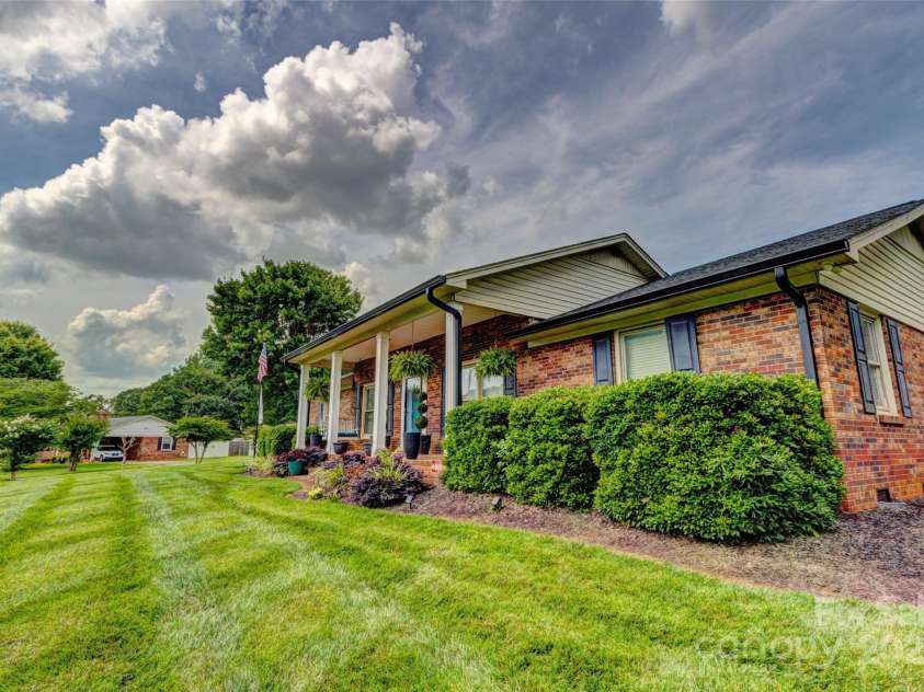 253 Suncrest Road, Cherryville, NC 28021.  MLS# CAR4320247, YatesRealty ID 8547. 
