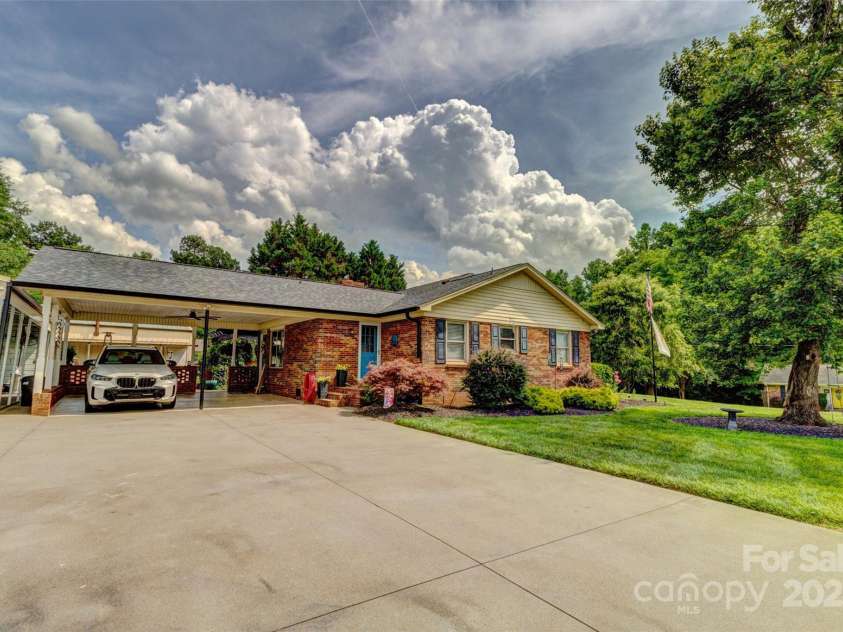 253 Suncrest Road, Cherryville, NC 28021.  MLS# CAR4320247, YatesRealty ID 8547. 