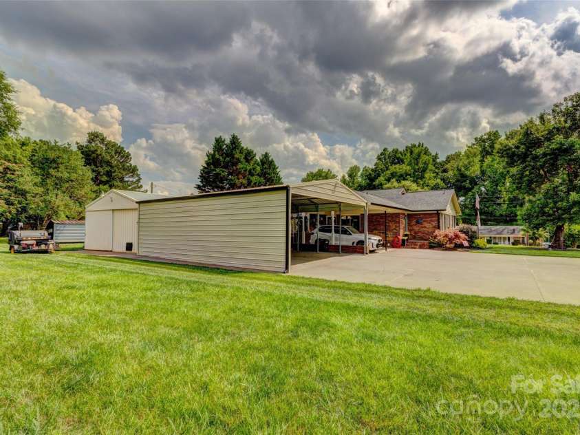 253 Suncrest Road, Cherryville, NC 28021.  MLS# CAR4320247, YatesRealty ID 8547. 