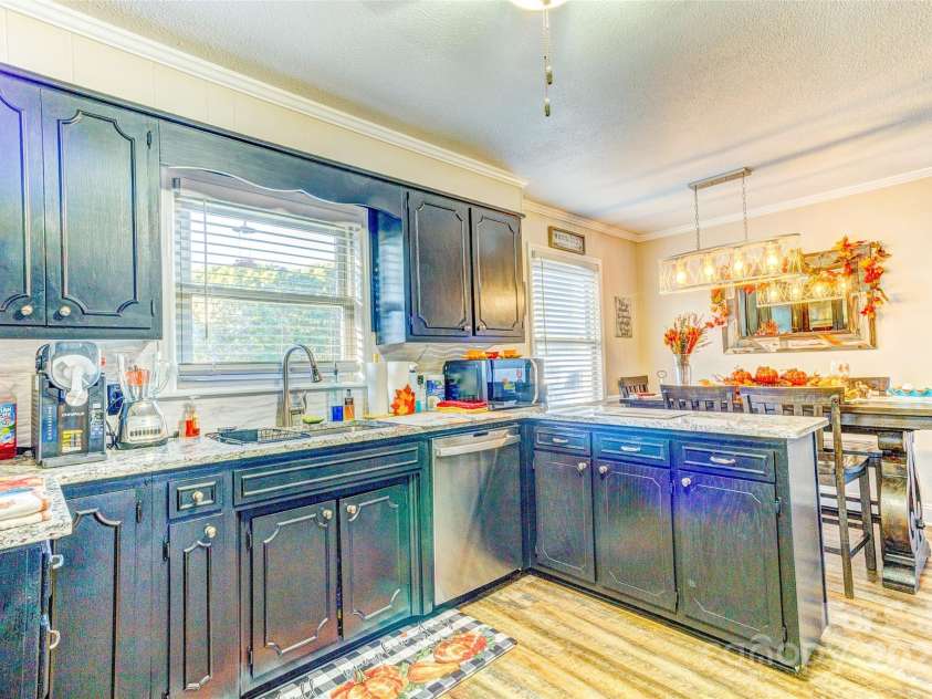253 Suncrest Road, Cherryville, NC 28021.  MLS# CAR4320247, YatesRealty ID 8547. 