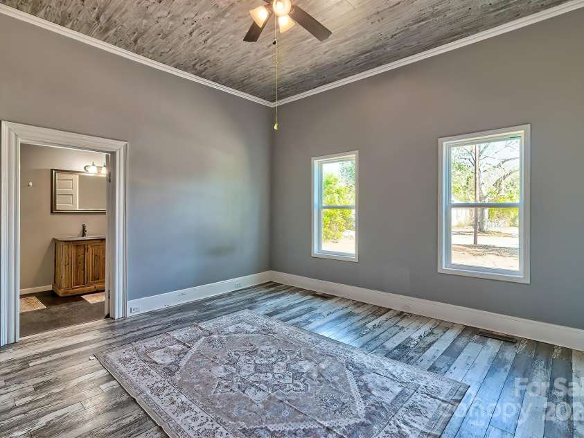 415 Richland Street, Kershaw, SC 29067.  MLS# CAR4225485, YatesRealty ID 8547. 