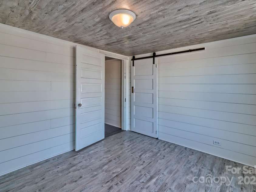 415 Richland Street, Kershaw, SC 29067.  MLS# CAR4225485, YatesRealty ID 8547. 