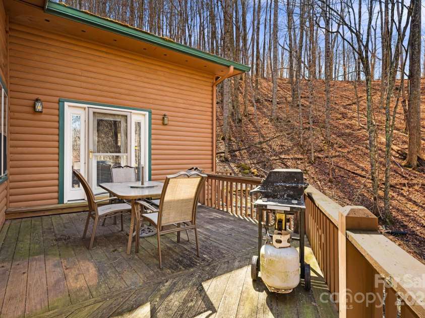 68 Meadow Lane, Mars Hill, NC 28754.  MLS# CAR4233097, YatesRealty ID 8548. 