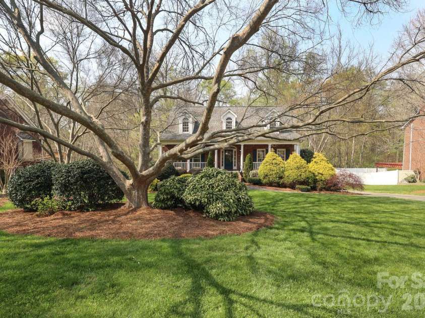1406 Woodhurst Drive, Rock Hill, SC 29732.  MLS# CAR4359210, YatesRealty ID 8549. 