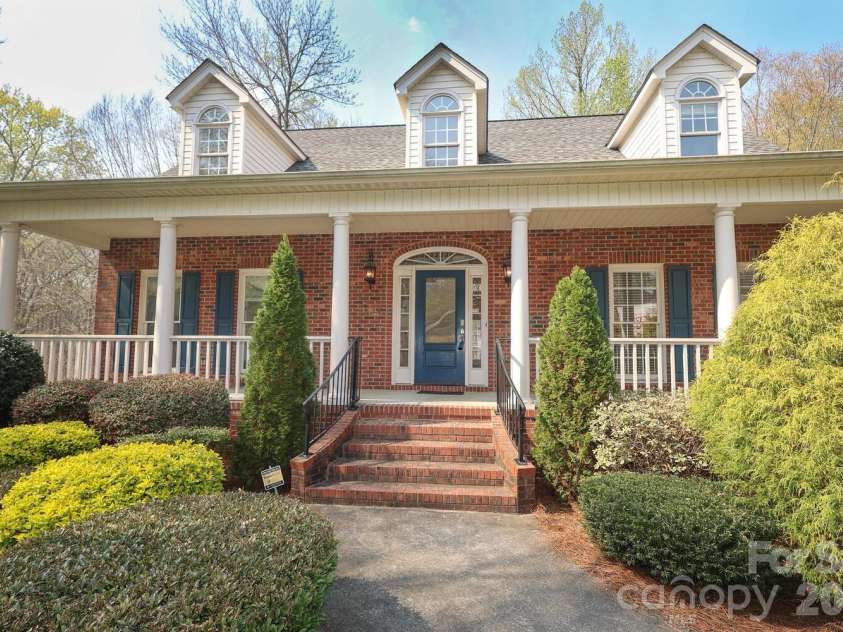 1406 Woodhurst Drive, Rock Hill, SC 29732.  MLS# CAR4359210, YatesRealty ID 8549. 