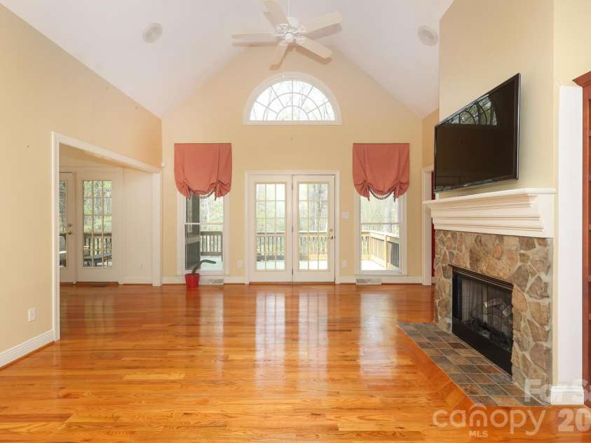 1406 Woodhurst Drive, Rock Hill, SC 29732.  MLS# CAR4359210, YatesRealty ID 8549. 
