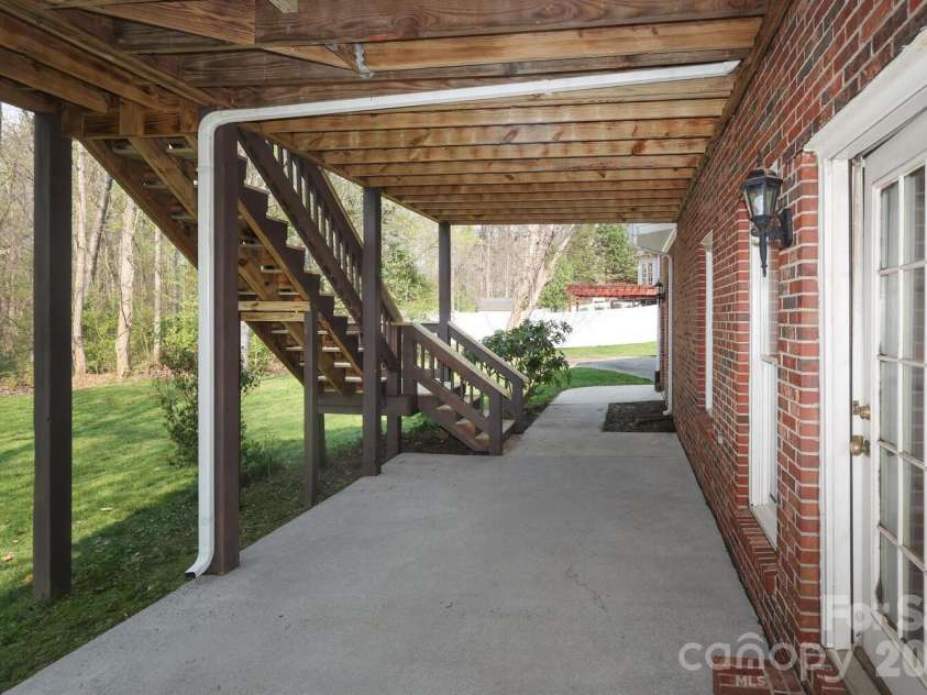 1406 Woodhurst Drive, Rock Hill, SC 29732.  MLS# CAR4359210, YatesRealty ID 8549. 