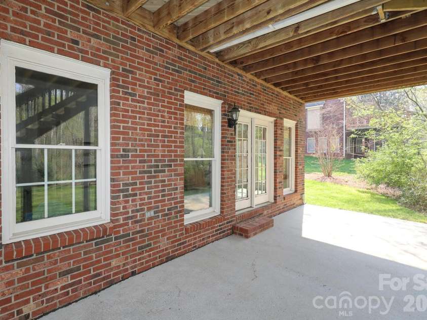 1406 Woodhurst Drive, Rock Hill, SC 29732.  MLS# CAR4359210, YatesRealty ID 8549. 