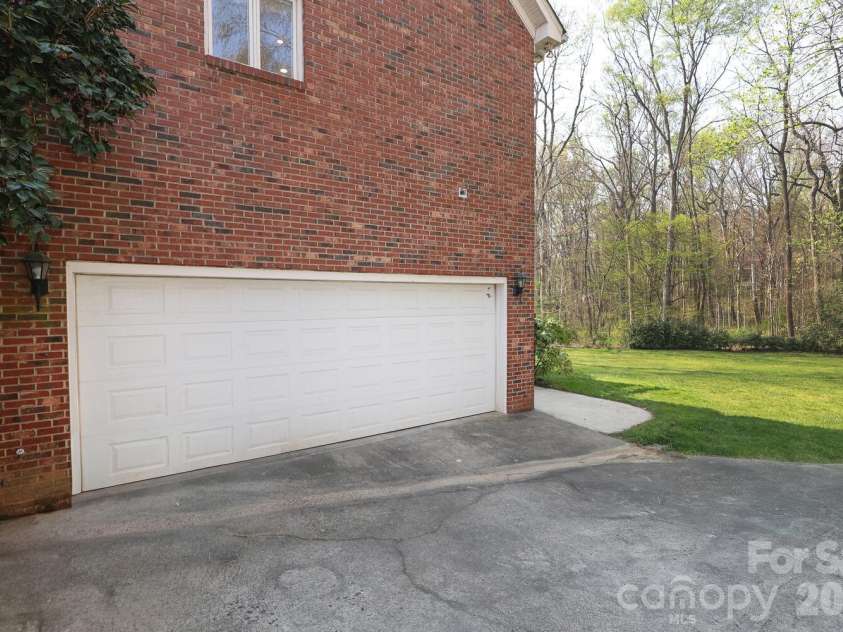 1406 Woodhurst Drive, Rock Hill, SC 29732.  MLS# CAR4359210, YatesRealty ID 8549. 