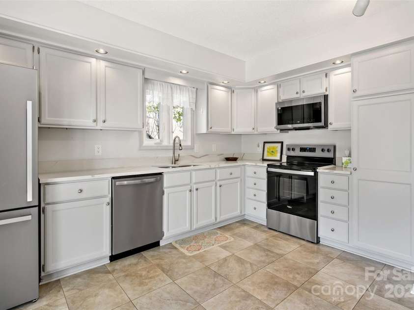 1501 Independence Trail, Morganton, NC 28655.  MLS# CAR4165990, YatesRealty ID 8549. 