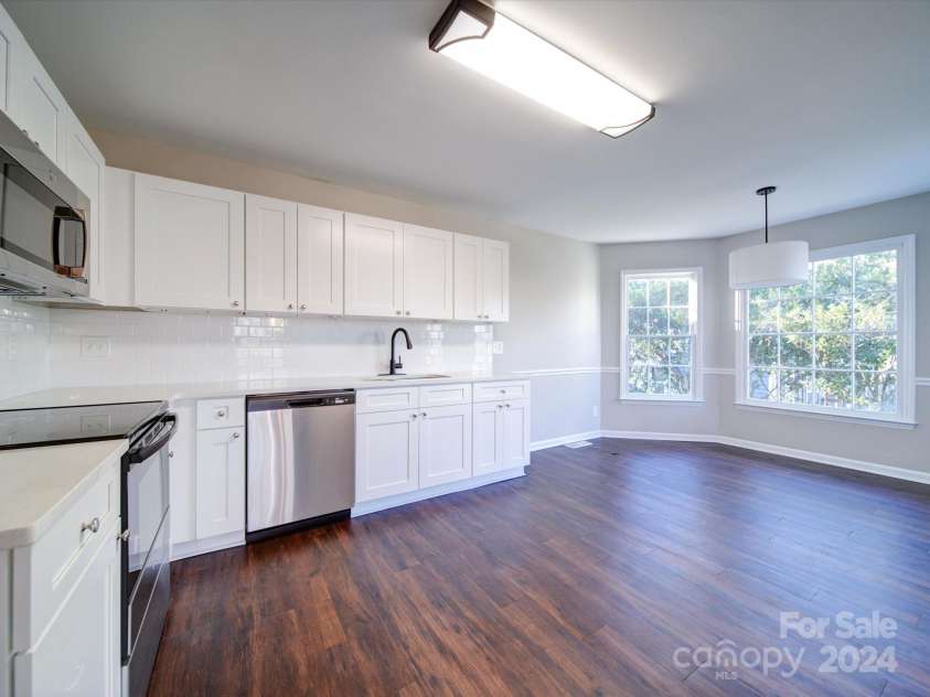 5618 All Saints Lane, Charlotte, NC 28226.  MLS# CAR4103132, YatesRealty ID 855. 