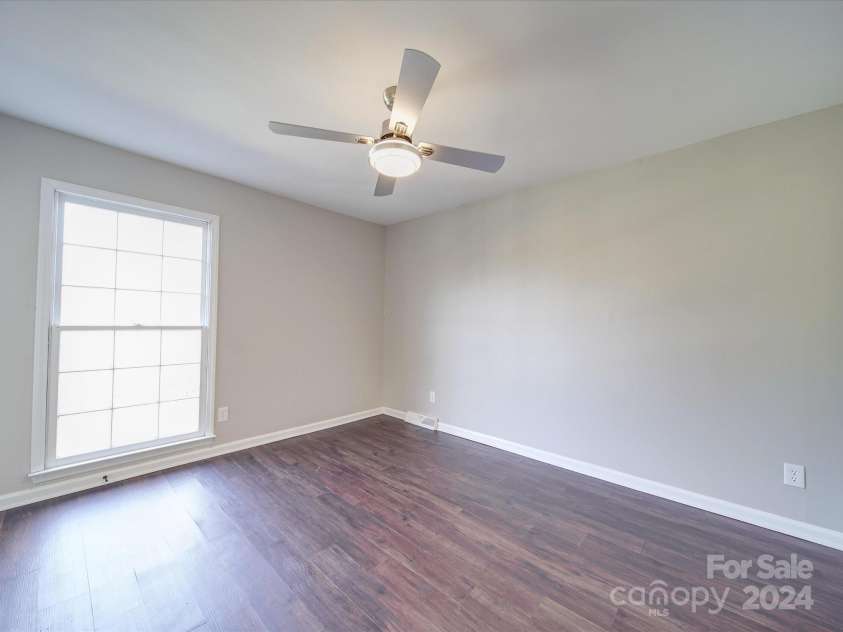 5618 All Saints Lane, Charlotte, NC 28226.  MLS# CAR4103132, YatesRealty ID 855. 