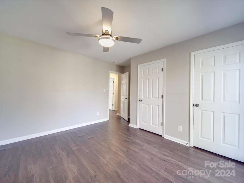 5618 All Saints Lane, Charlotte, NC 28226.  MLS# CAR4103132, YatesRealty ID 855. 