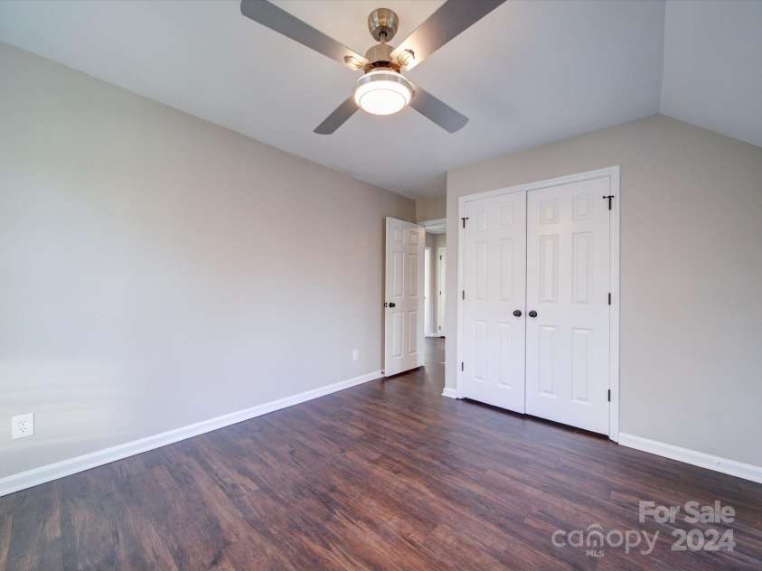 5618 All Saints Lane, Charlotte, NC 28226.  MLS# CAR4103132, YatesRealty ID 855. 