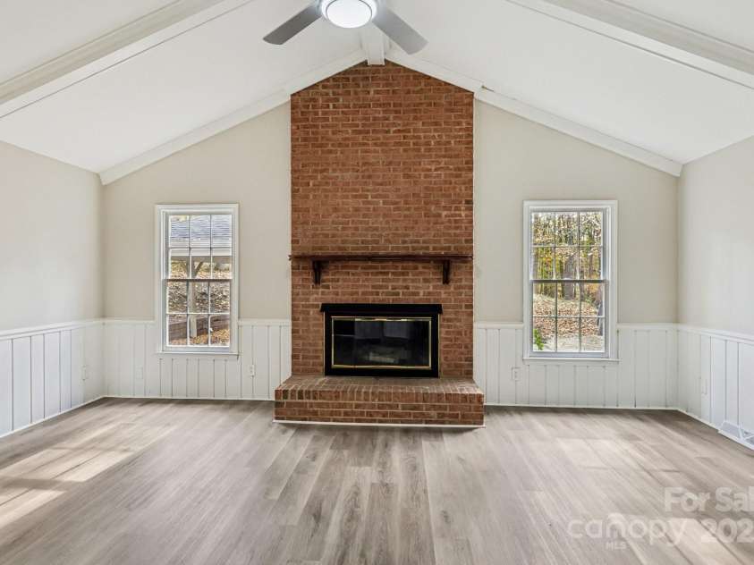 5618 All Saints Lane, Charlotte, NC 28226.  MLS# CAR4320459, YatesRealty ID 855. 