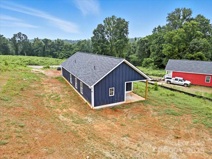 1432 Blackbird Drive, Clover, SC 29710.  MLS# CAR4238804, YatesRealty ID 8551. 