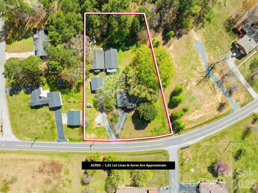 6711 Old Mocksville Road, Salisbury, NC 28144.  MLS# CAR4343686, YatesRealty ID 8553. 