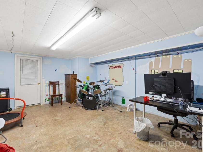 6711 Old Mocksville Road, Salisbury, NC 28144.  MLS# CAR4343686, YatesRealty ID 8553. Main house basement