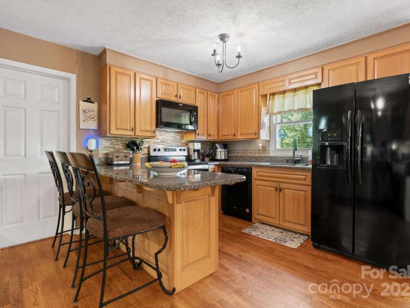 100 Heritage Lane, Morganton, NC 28655.  MLS# CAR4249355, YatesRealty ID 8554. 