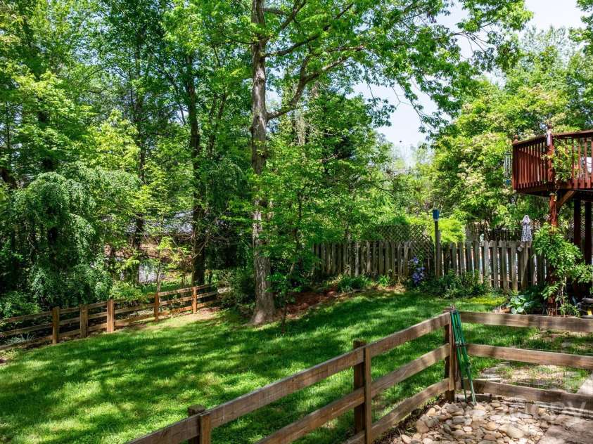 100 Heritage Lane, Morganton, NC 28655.  MLS# CAR4249355, YatesRealty ID 8554. 