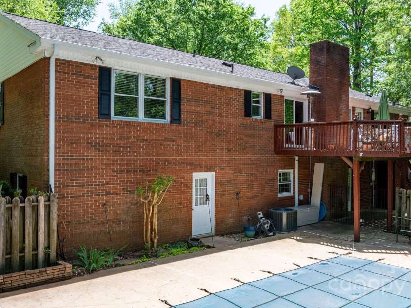 100 Heritage Lane, Morganton, NC 28655.  MLS# CAR4249355, YatesRealty ID 8554. 