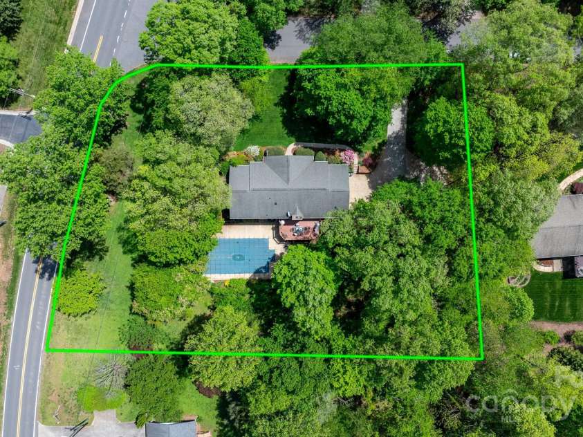 100 Heritage Lane, Morganton, NC 28655.  MLS# CAR4249355, YatesRealty ID 8554. 