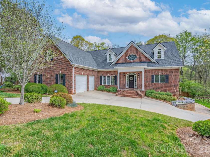 2172 Raven Drive, Rock Hill, SC 29732.  MLS# CAR4364182, YatesRealty ID 8554. 