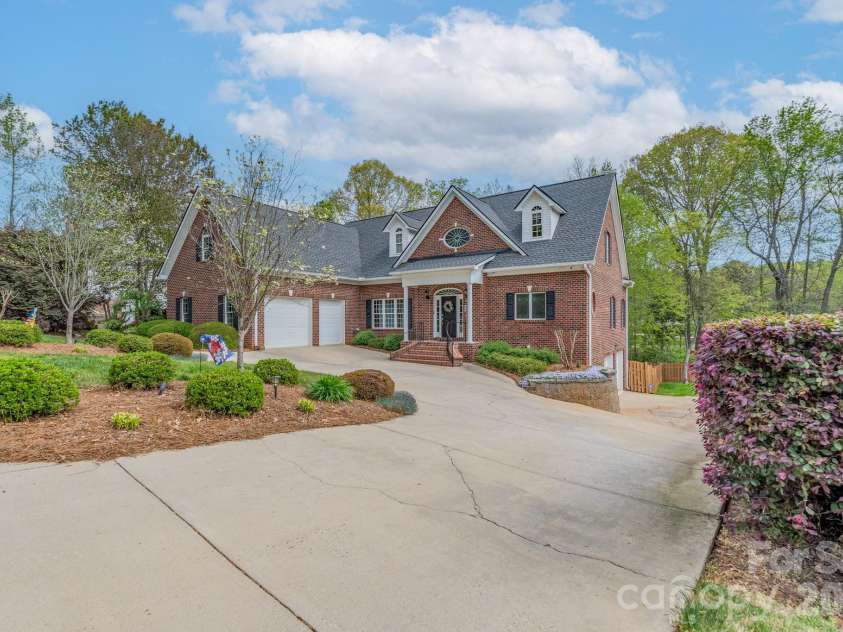 2172 Raven Drive, Rock Hill, SC 29732.  MLS# CAR4364182, YatesRealty ID 8554. 