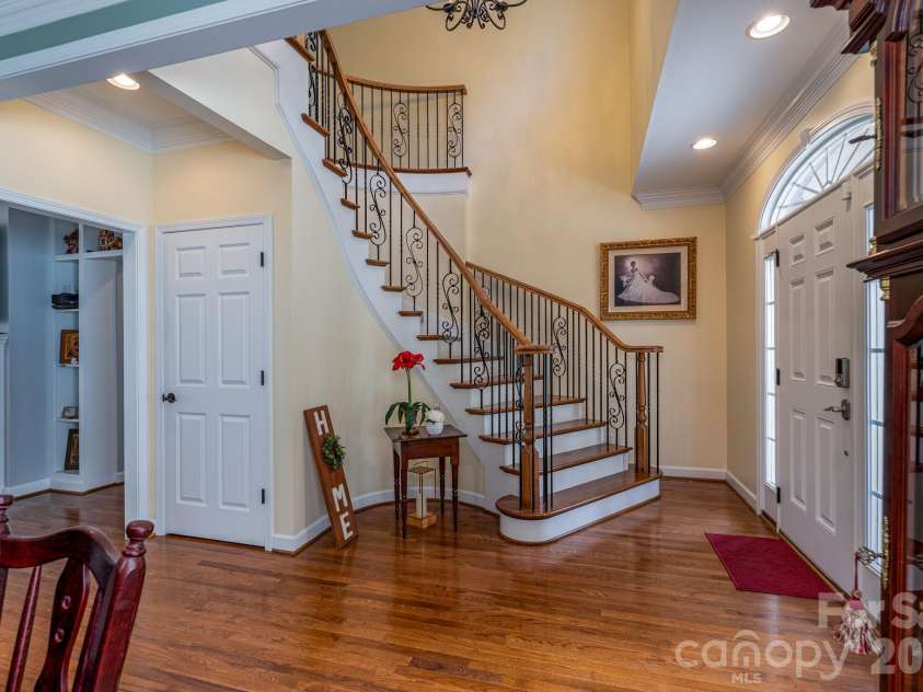 2172 Raven Drive, Rock Hill, SC 29732.  MLS# CAR4364182, YatesRealty ID 8554. Beautiful Staircase