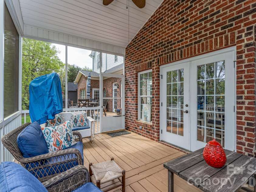 2172 Raven Drive, Rock Hill, SC 29732.  MLS# CAR4364182, YatesRealty ID 8554. Screened Porch