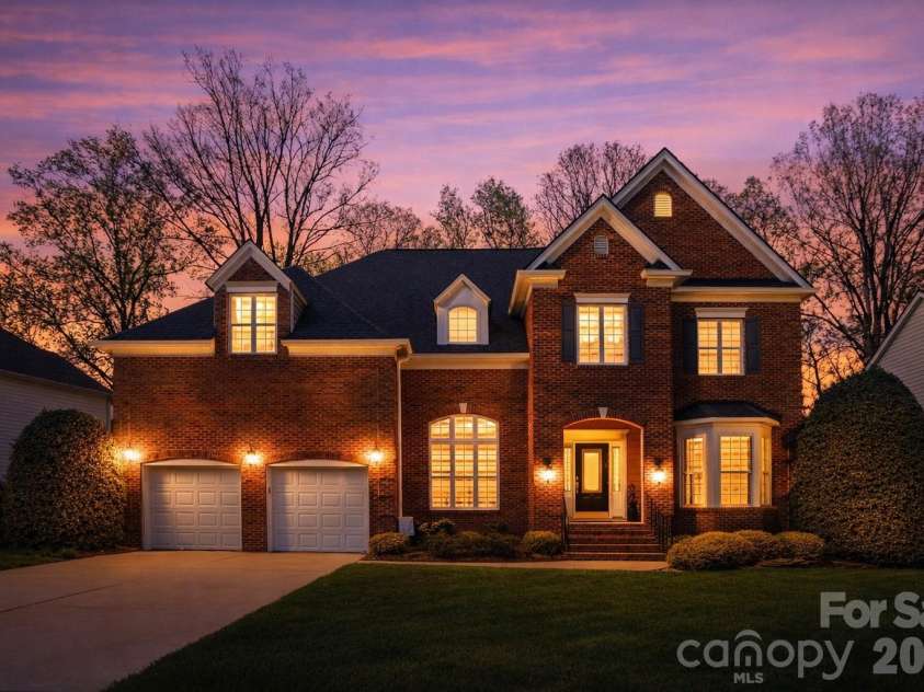 603 Deercross Lane, Waxhaw, NC 28173.  MLS# CAR4364148, YatesRealty ID 8555. 