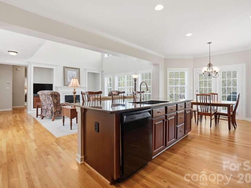 603 Deercross Lane, Waxhaw, NC 28173.  MLS# CAR4364148, YatesRealty ID 8555. 