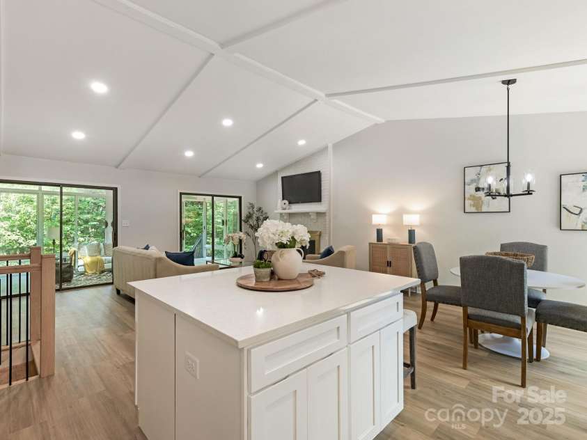 1405 Rinehart Court, Charlotte, NC 28270.  MLS# CAR4293589, YatesRealty ID 8556. 