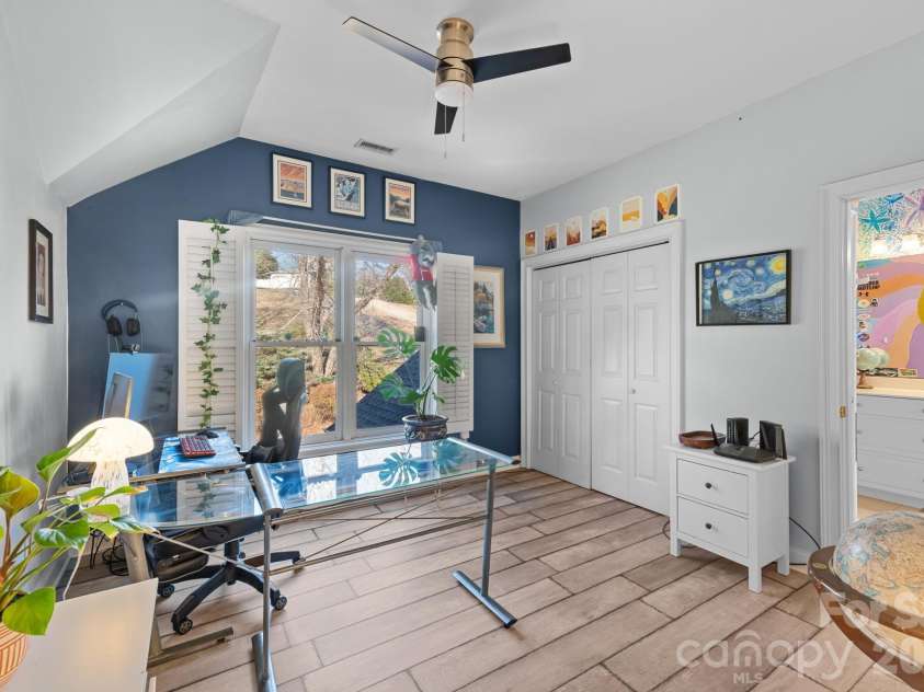 121 Pleasant Pointe Drive, Hickory, NC 28601.  MLS# CAR4327566, YatesRealty ID 8557. Another bedroom upstairs, but can also be used as a flex space.