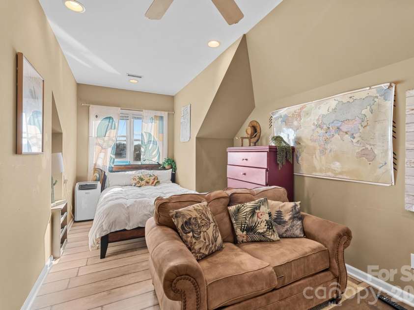 121 Pleasant Pointe Drive, Hickory, NC 28601.  MLS# CAR4327566, YatesRealty ID 8557. Bedroom #3 upstairs.