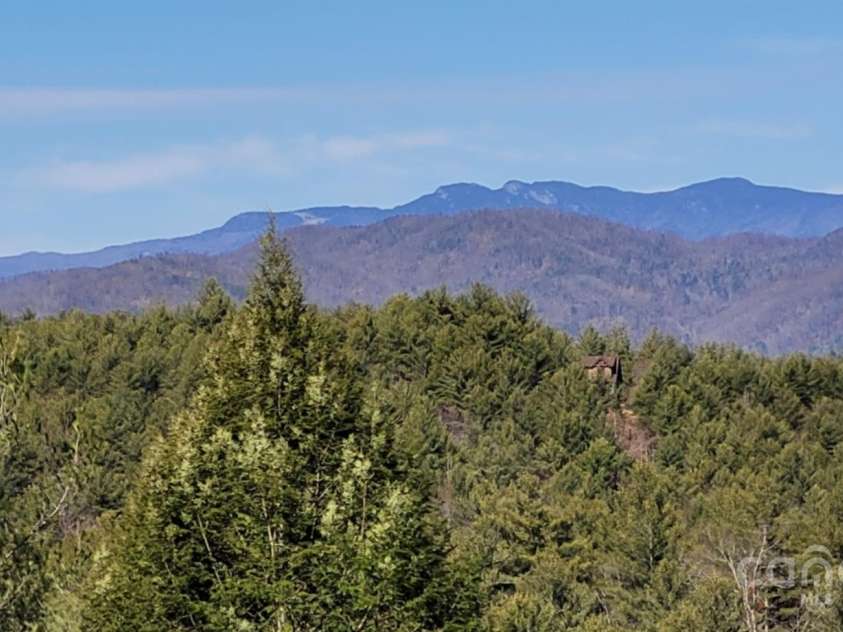 5346 Oak Crest Lane, Lenoir, NC 28645.  MLS# CAR4270819, YatesRealty ID 8557. 