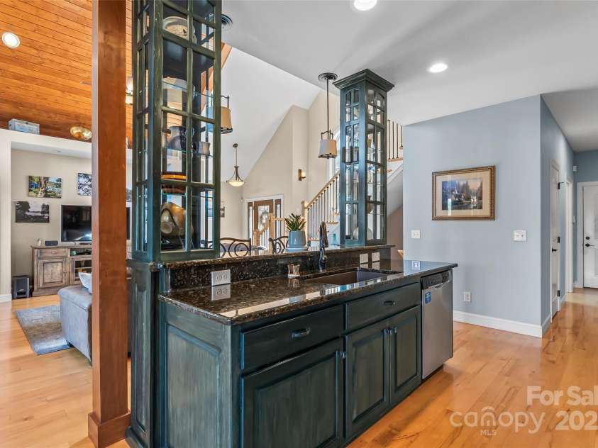 5346 Oak Crest Lane, Lenoir, NC 28645.  MLS# CAR4270819, YatesRealty ID 8557. 