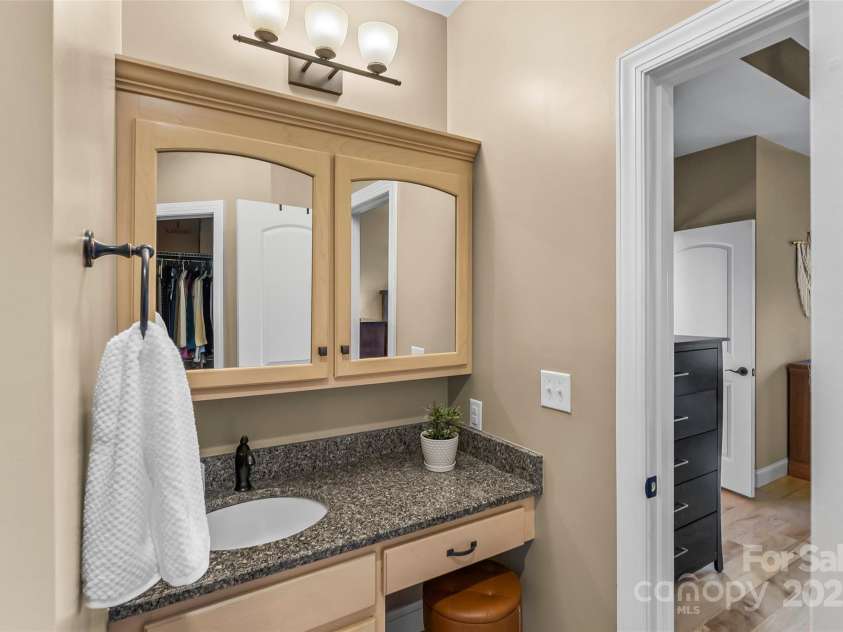 5346 Oak Crest Lane, Lenoir, NC 28645.  MLS# CAR4270819, YatesRealty ID 8557. 